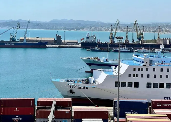 아파트 In City Centre Delux *