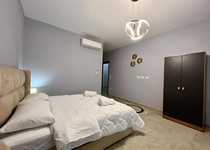 아파트 In City Centre Delux Durrës